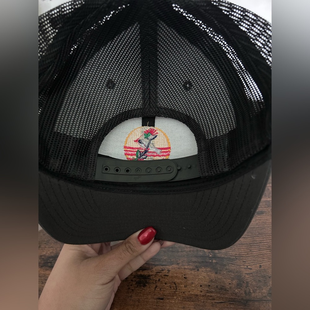 SnapBack Trucker hat - Picture 3 of 3